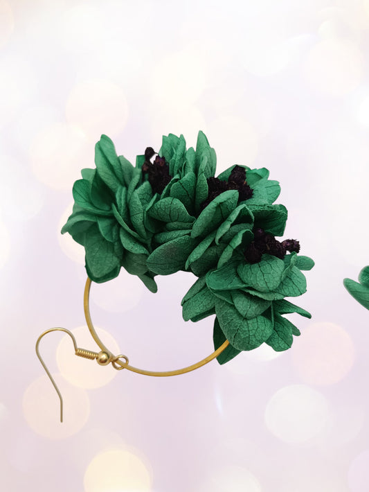 Créoles composition florale vert et violet