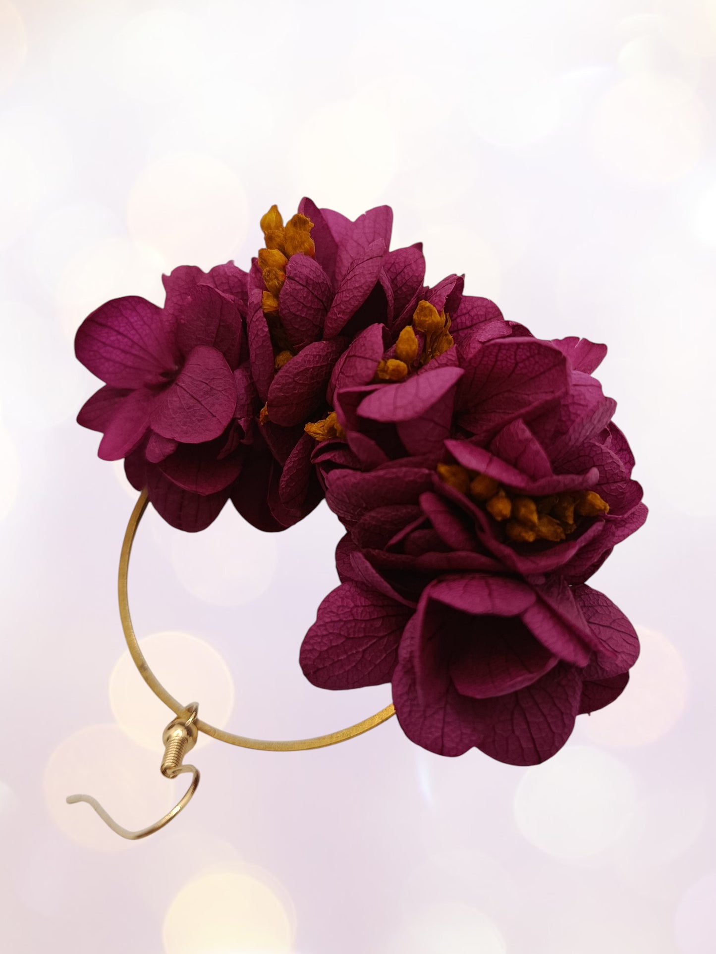 Créoles composition florale rose profond et jaune