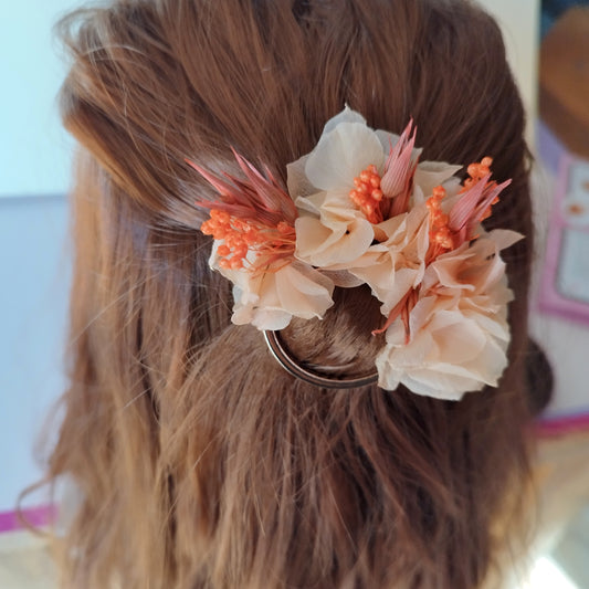"Éclats Solaires" –Barrette fleurs séchées mariage Rose, Orange & Pêche 🌞