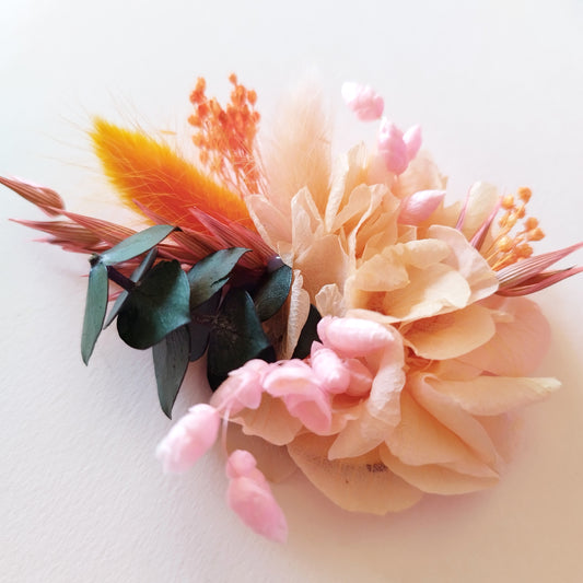 "Éclats Solaires" Boutonnière fleurs séchées mariage– Rose, Orange & Pêche 🌞