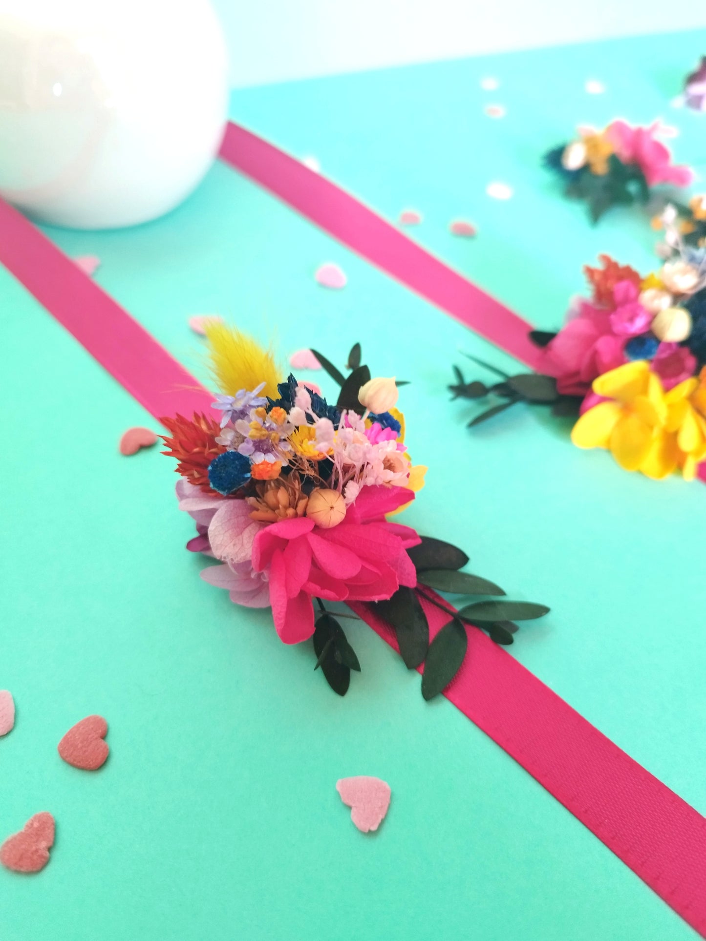 "Vincianne" Bracelet ruban fleurs séchées mariage– Couleurs Vives et Rose Foncé 🌟