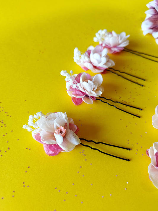 "Lorelei " Pique à Chignon fleurs séchées mariage nuance hortensia rose et blanc et fleurs séchées