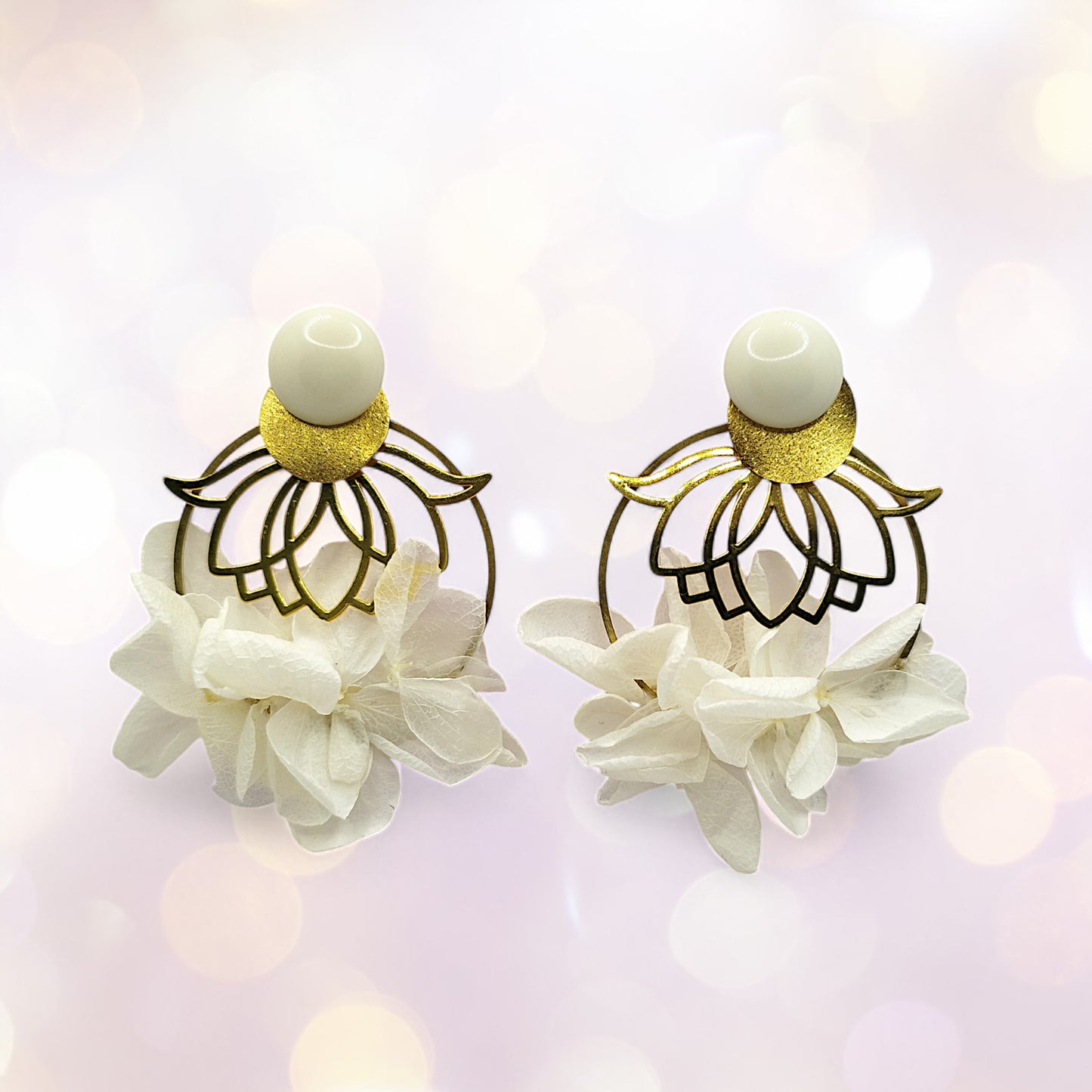 Boucles d'oreilles modulables hortensia blanc