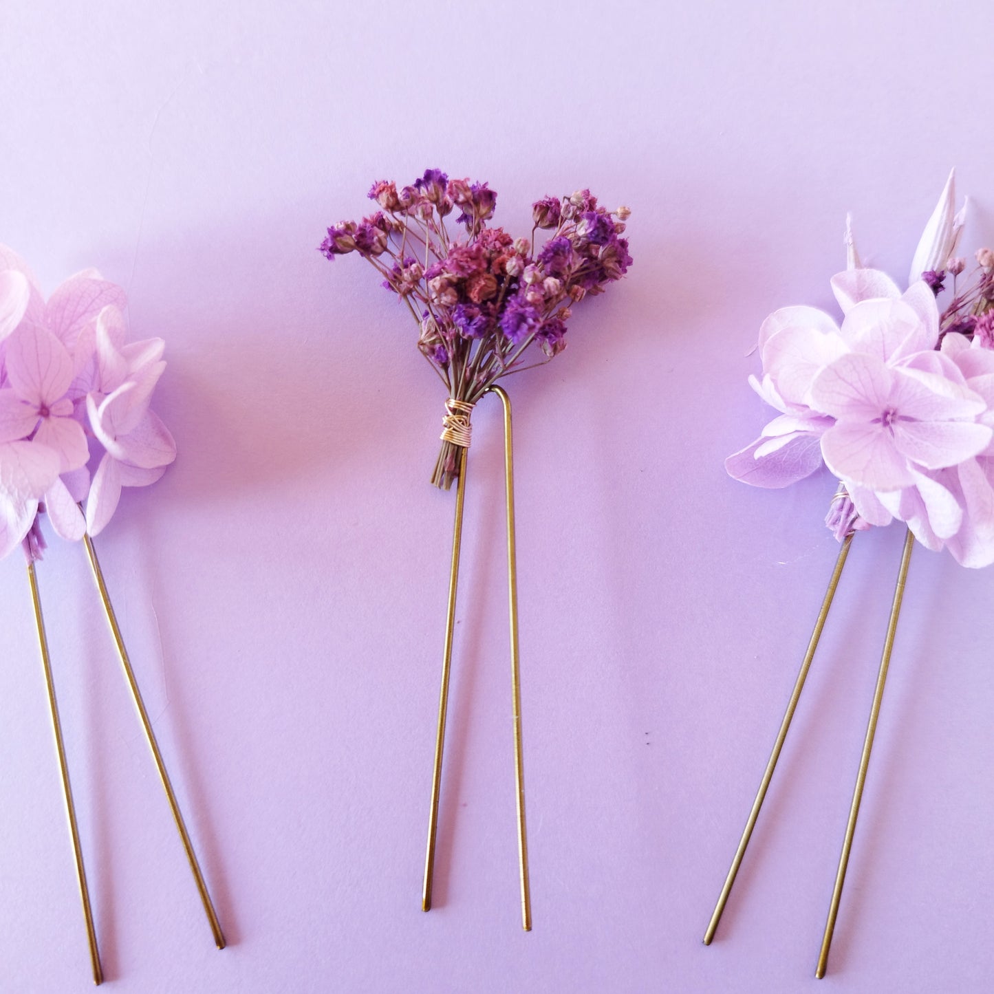 "Brume Florale"Trois piques à Chignon fleurs séchées mariage – Élégance Naturelle violet 💜