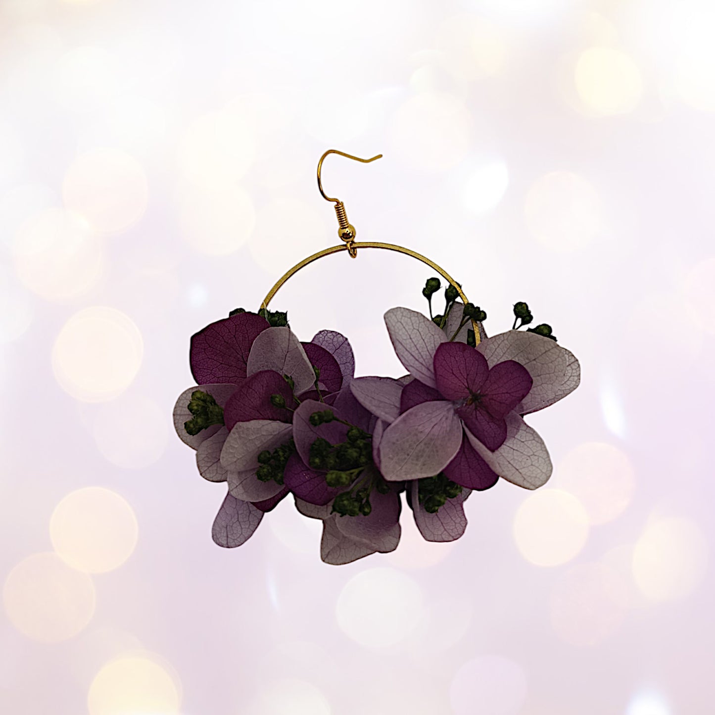 Boucles d'oreilles fleurs séchées mariage composition florale violette