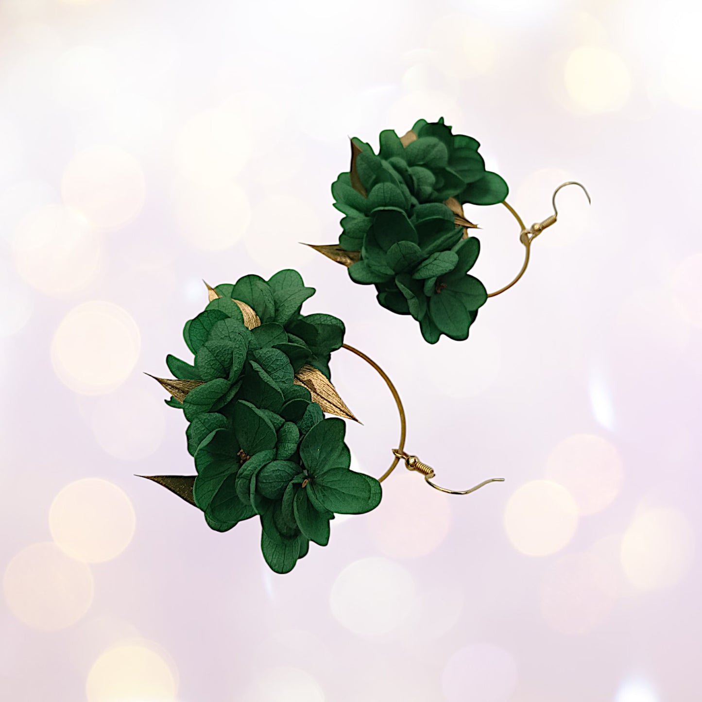 Boucles d'oreilles fleurs séchées mariage vert et doré