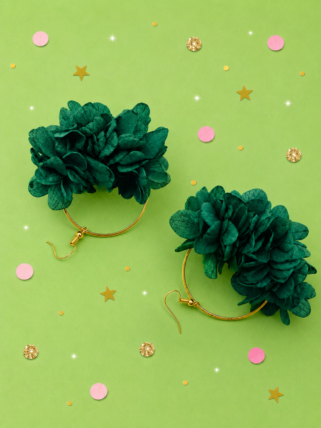 Coffret cadeau demoiselle d'honneur avec bracelet jonc et boucles d'oreilles créoles en hortensia vert sapin