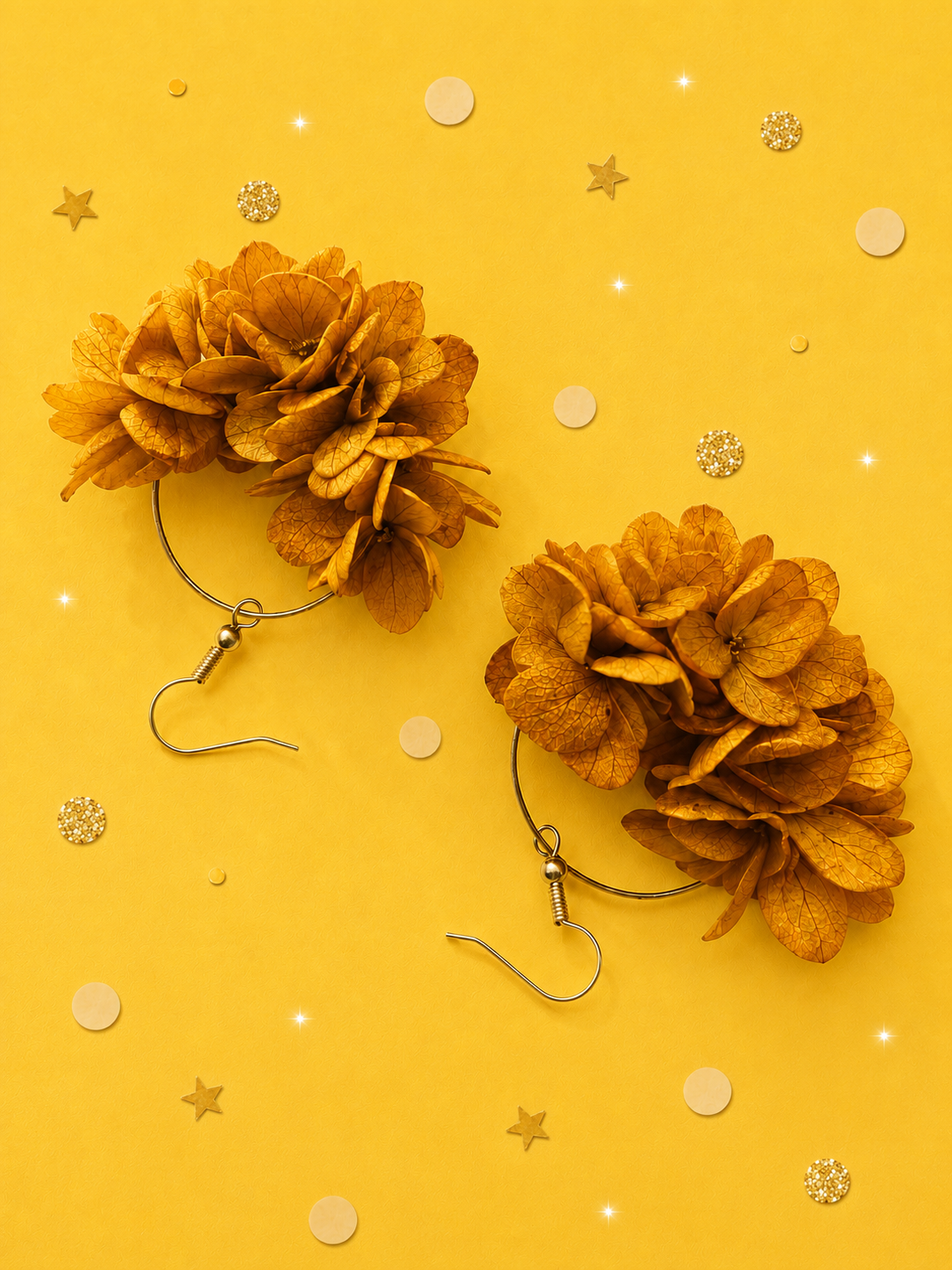Coffret cadeau demoiselle d'honneur avec bracelet jonc et boucles d'oreilles créoles en hortensia jaune moutarde
