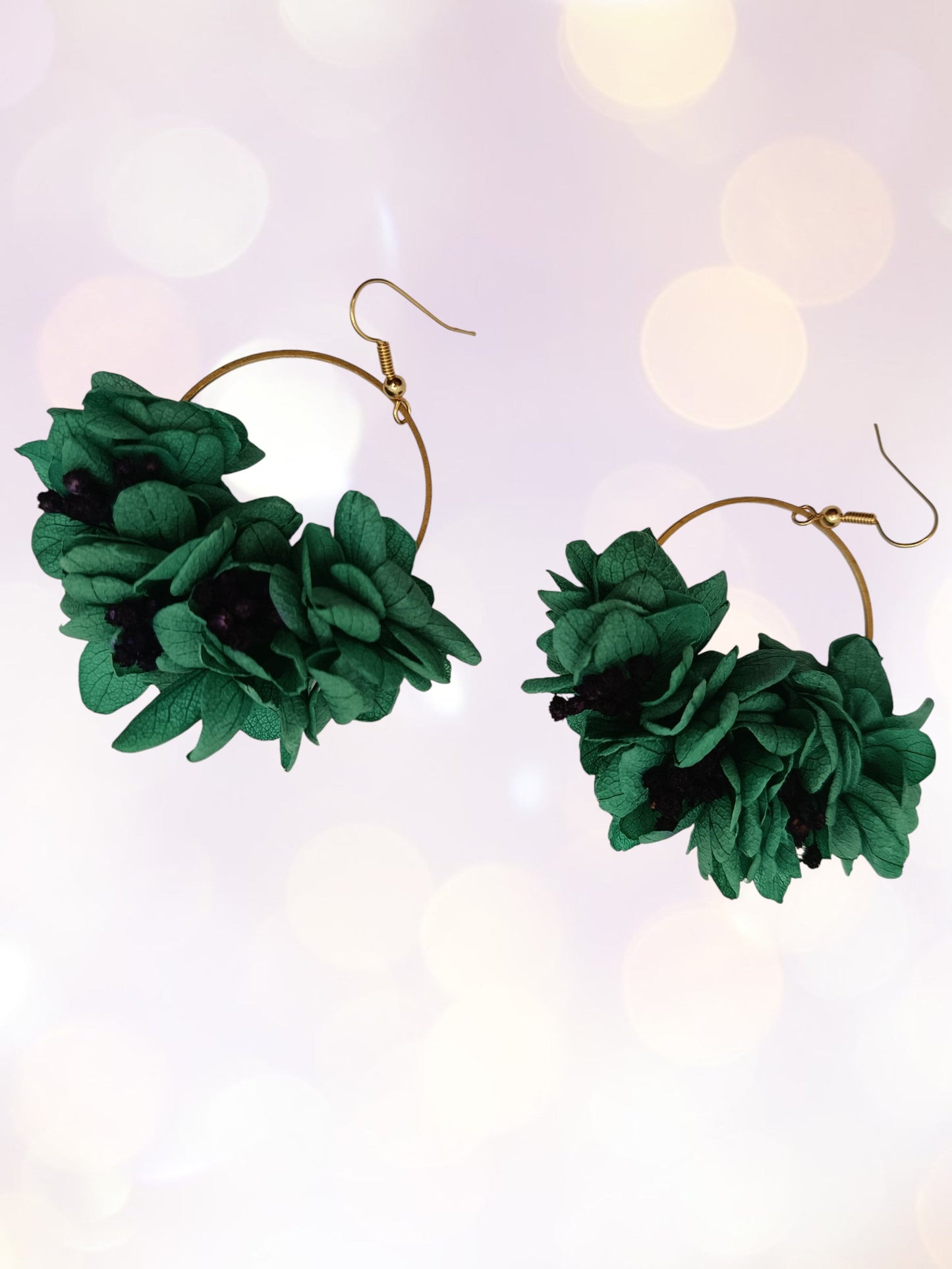 Créoles composition florale vert et violet