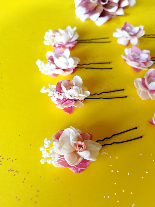 "Lorelei " Pique à Chignon fleurs séchées mariage nuance hortensia rose et blanc et fleurs séchées