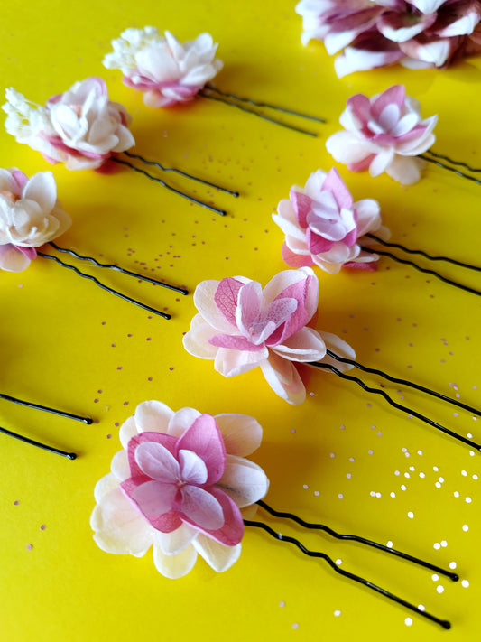 "Lorelei " Pique à Chignon fleurs séchées mariage nuance hortensia rose et blanc