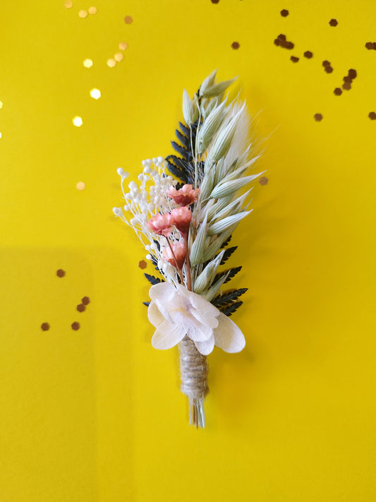 "Maelyn"Boutonnière mini bouquet aimanté fleurs séchées mariage – Fleurs Séchées aux Couleurs Naturelles 🌸
