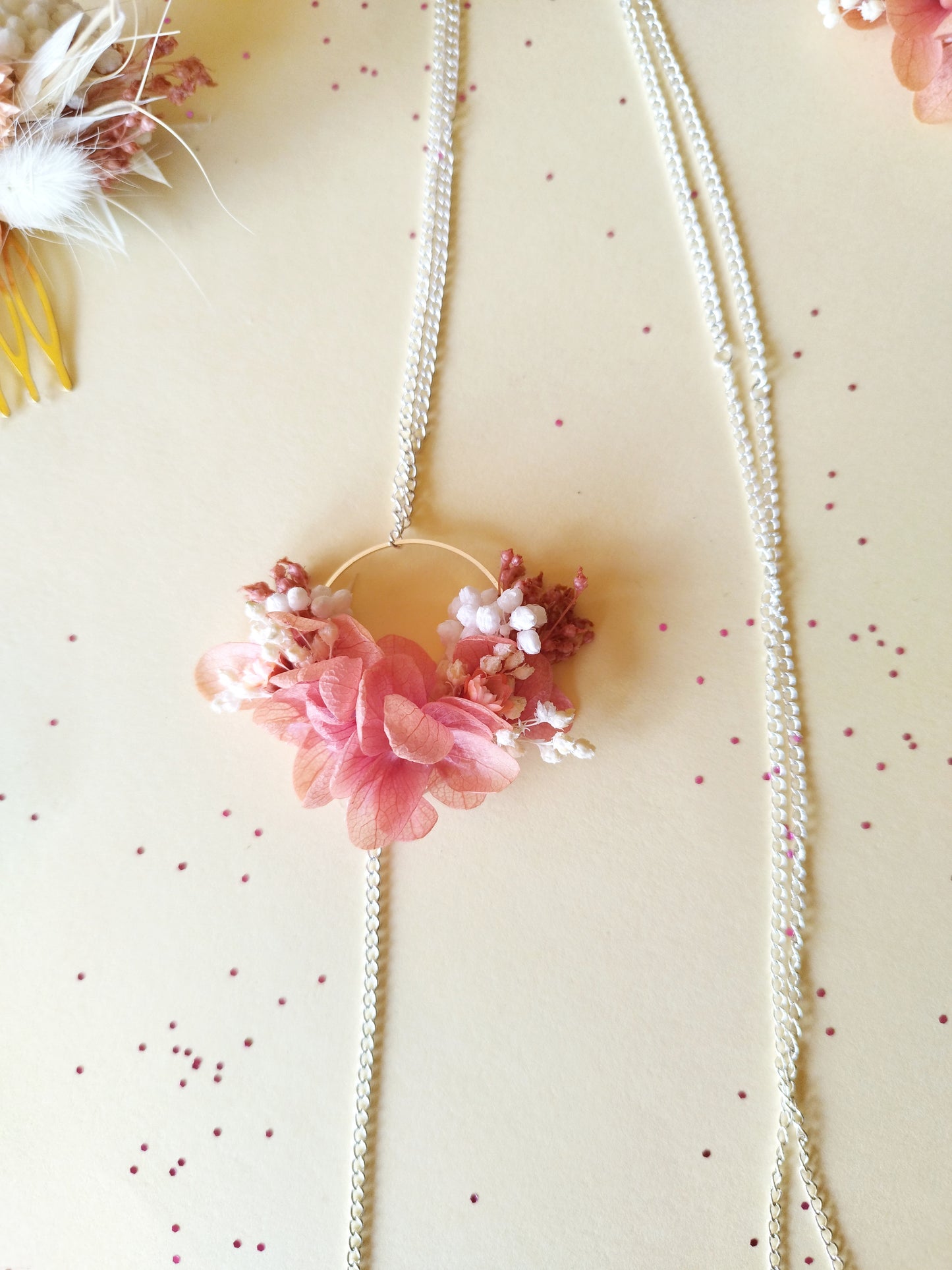 "Aurélie"Collier de dos fleurs séchées mariage – Rose et Blanc