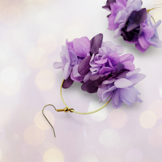 Boucles d'oreilles fleurs séchées mariage nuance de violet