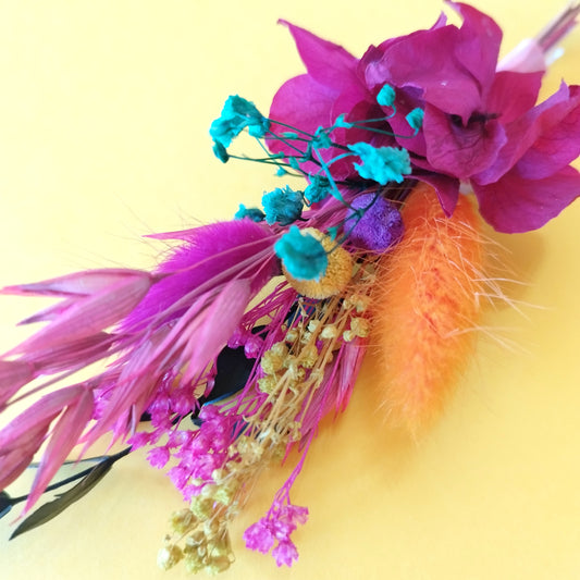 "Harmonie Fuchsia"Boutonnière fleurs séchées mariage – Mini Bouquet Aimanté pour Monsieur 🌿