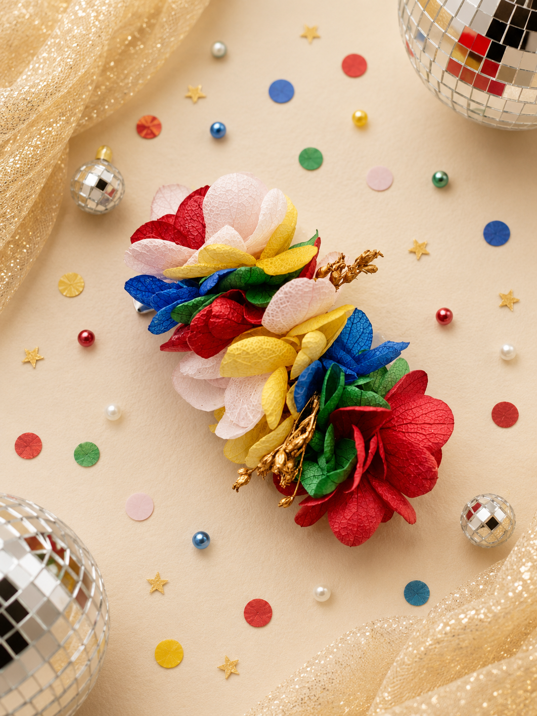 Barrette crocodile 7cm en hortensia stabilise multicolore rouge bleu jaune vert et dore pour coiffure de mariage