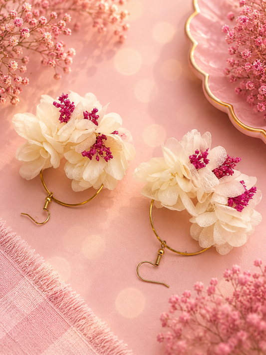 Boucles d'oreilles mariage créoles hortensia blanc ivoire et broom bloom magenta