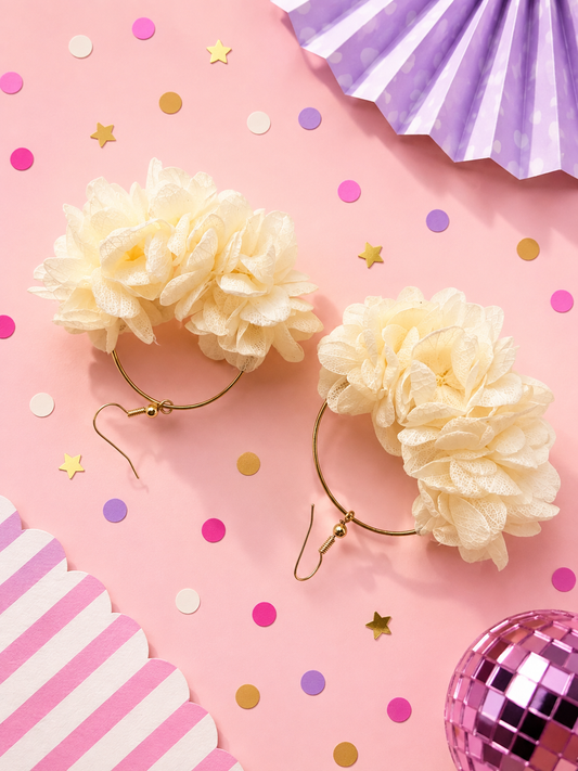 Boucles d'oreilles mariage créoles hortensia stabilisé blanc ivoire