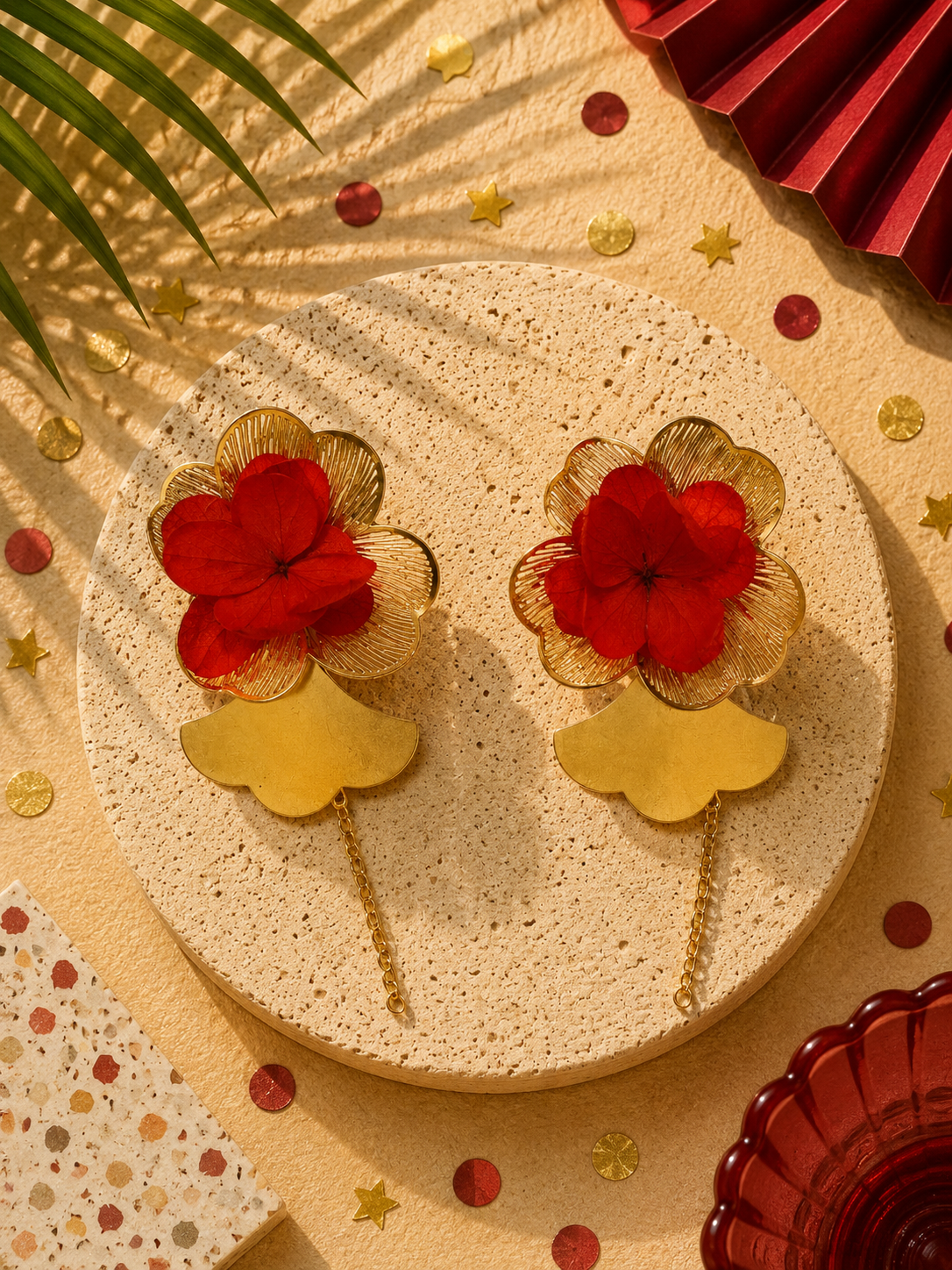 Boucles d'oreilles modulables mariage en hortensia stabilisé rouge passion et acier inoxydable doré