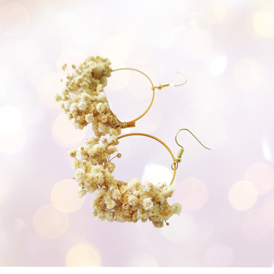 "L'Azur d'un Jour" Boucles d’Oreilles fleurs séchées mariage– Créoles en Gypsophile Naturel ✨