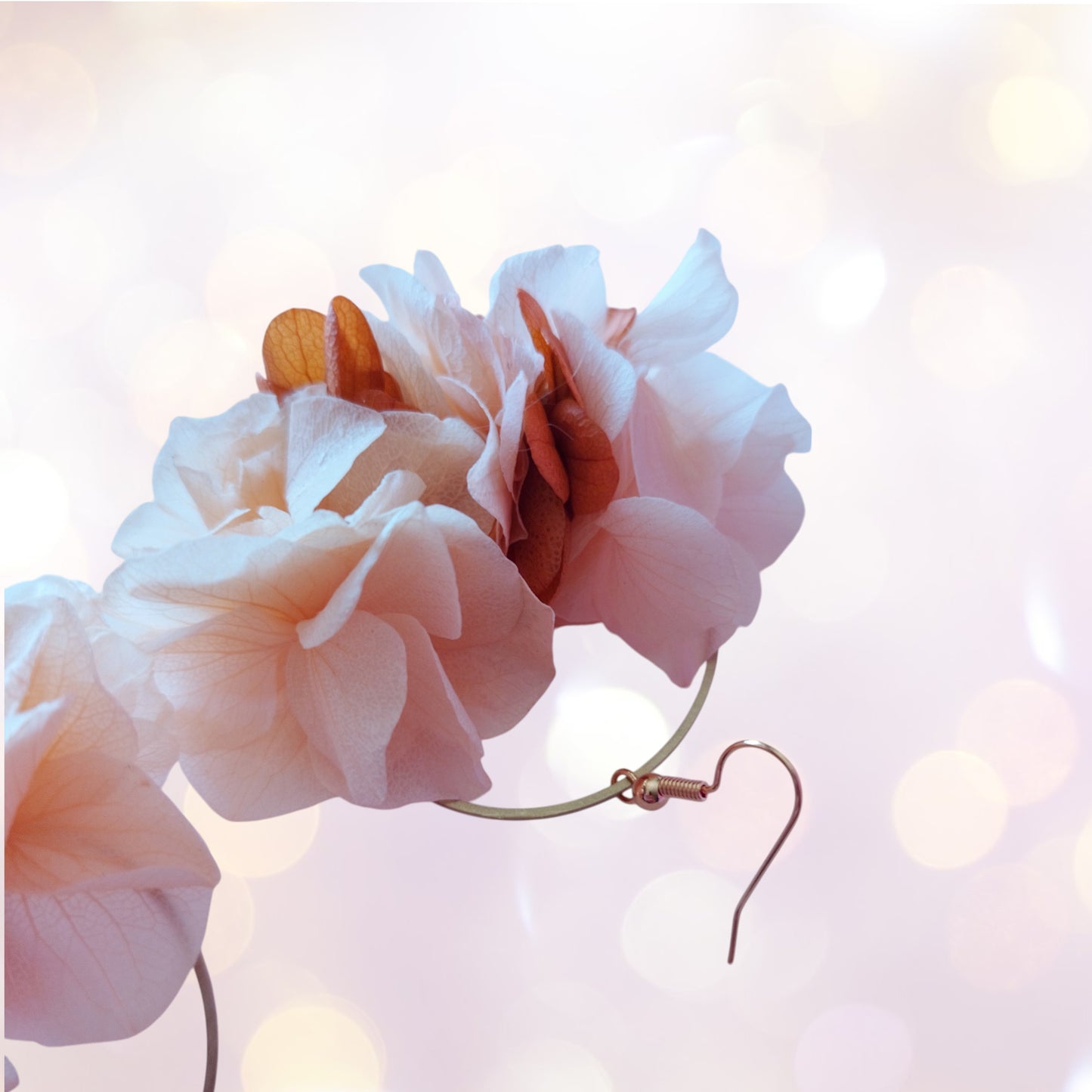 "Éclats Solaires" Boucles d'Oreilles fleurs séchées mariage – Rose, Orange & Pêche 🌞