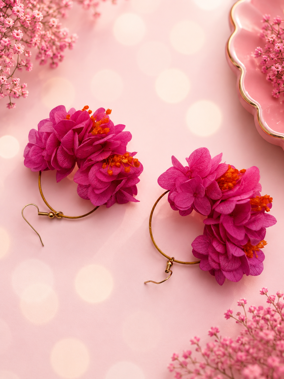 Boucles d'oreilles mariage créoles hortensia fuchsia et broom bloom orange