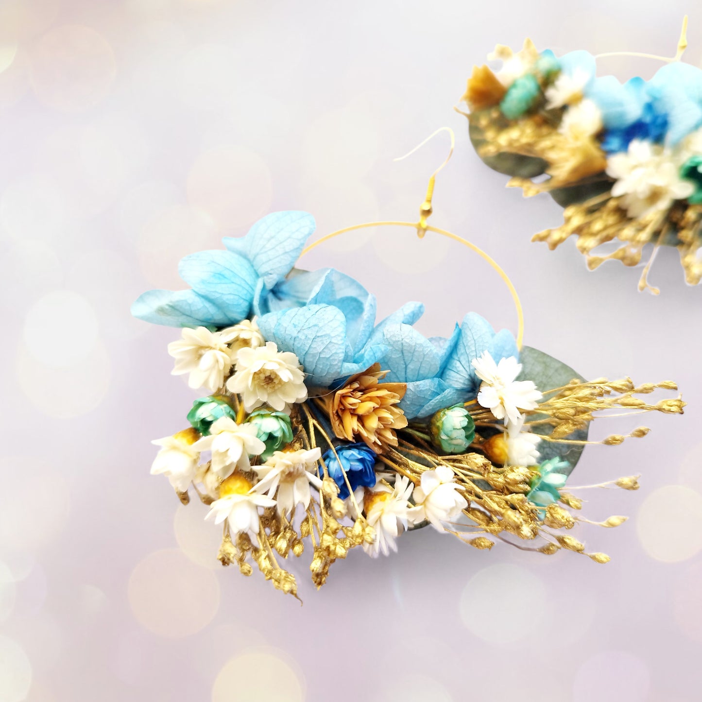 Boucles d'oreilles en fleurs séchées et stabilisées mariage Bleu
