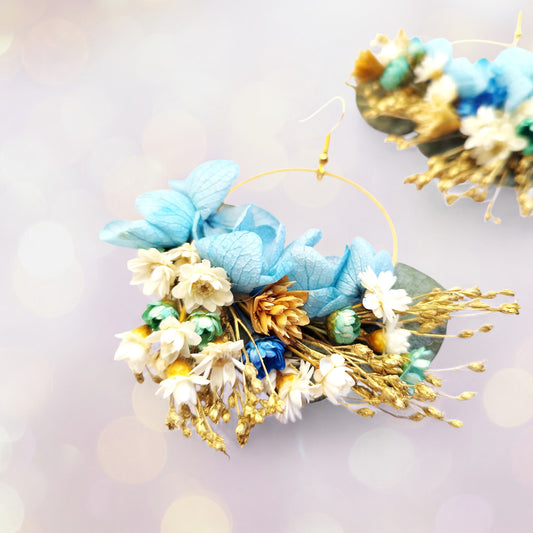 Boucles d'oreilles en fleurs séchées et stabilisées mariage Bleu