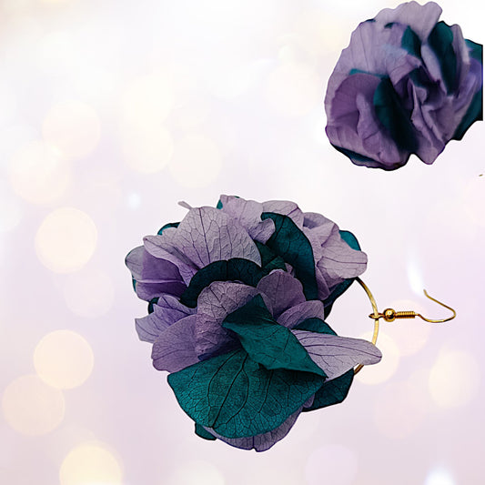 Boucles d'oreilles fleurs séchées mariage Voluptueuse bleu/violet