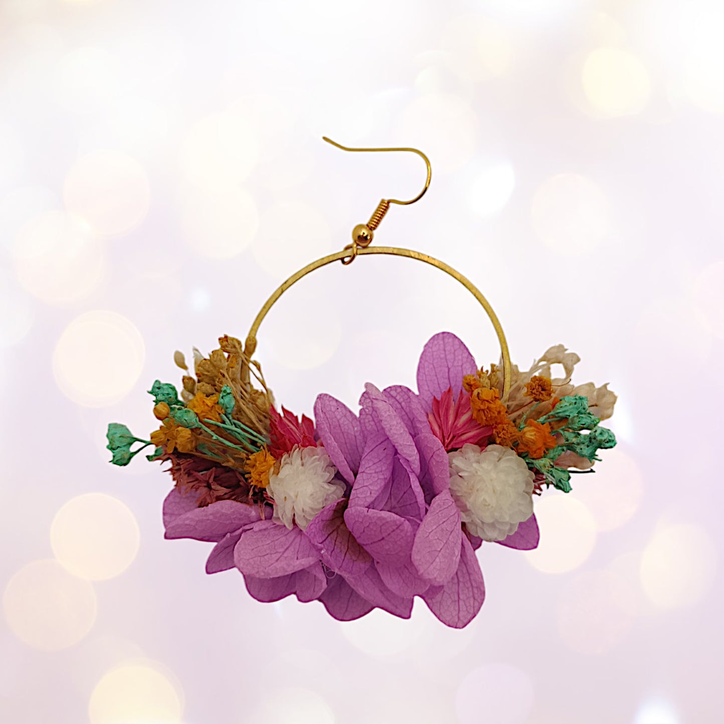 Boucles d'oreilles fleurs séchées mariage composition florale violette