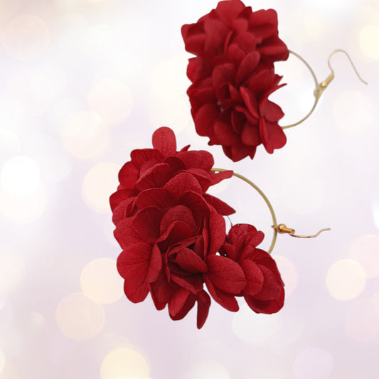 Boucles d'oreilles fleurs séchées mariage rouge