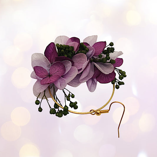 Boucles d'oreilles fleurs séchées mariage composition florale violette