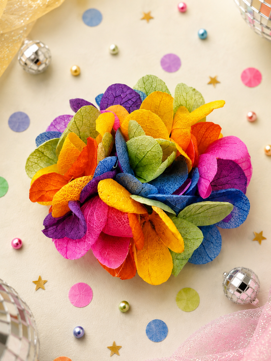 Barrette crocodile ronde 5cm en hortensia stabilise multicolore arc en ciel pour coiffure de mariage