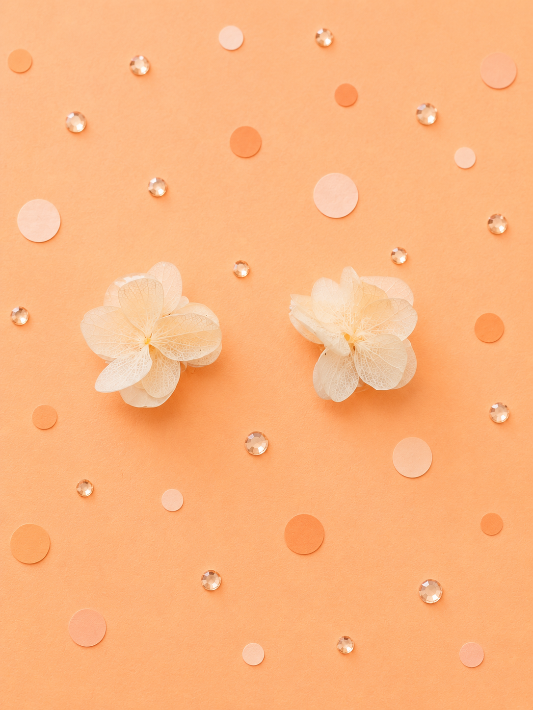 Puces d oreilles fleuries en hortensia stabilise et acier inoxydable disponibles en 14 coloris