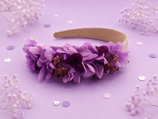 Serre-tete de mariage en tissu avec fleurs d hortensia stabilise teintes violet lilas et violet intense