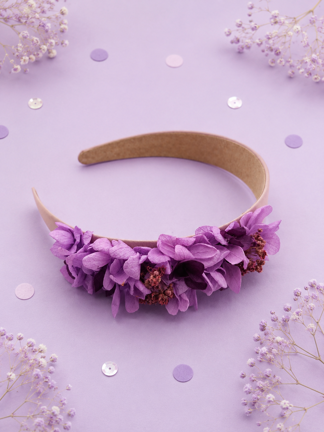 Serre-tete de mariage en tissu avec fleurs d hortensia stabilise teintes violet lilas et violet intense